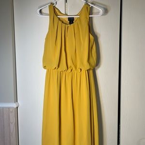High- low yellow dress